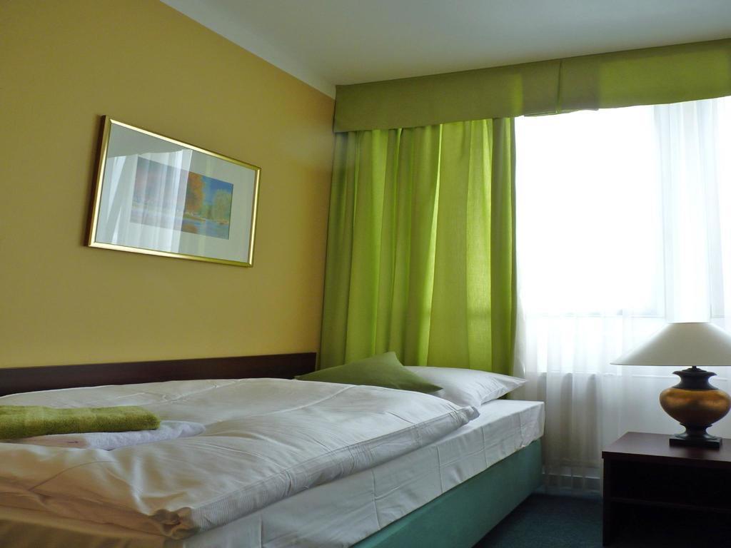 Hotel & Hostel Florian Prague Extérieur photo