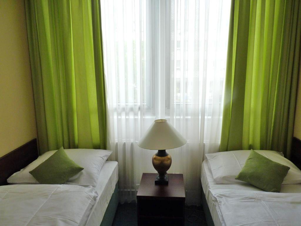 Hotel & Hostel Florian Prague Extérieur photo